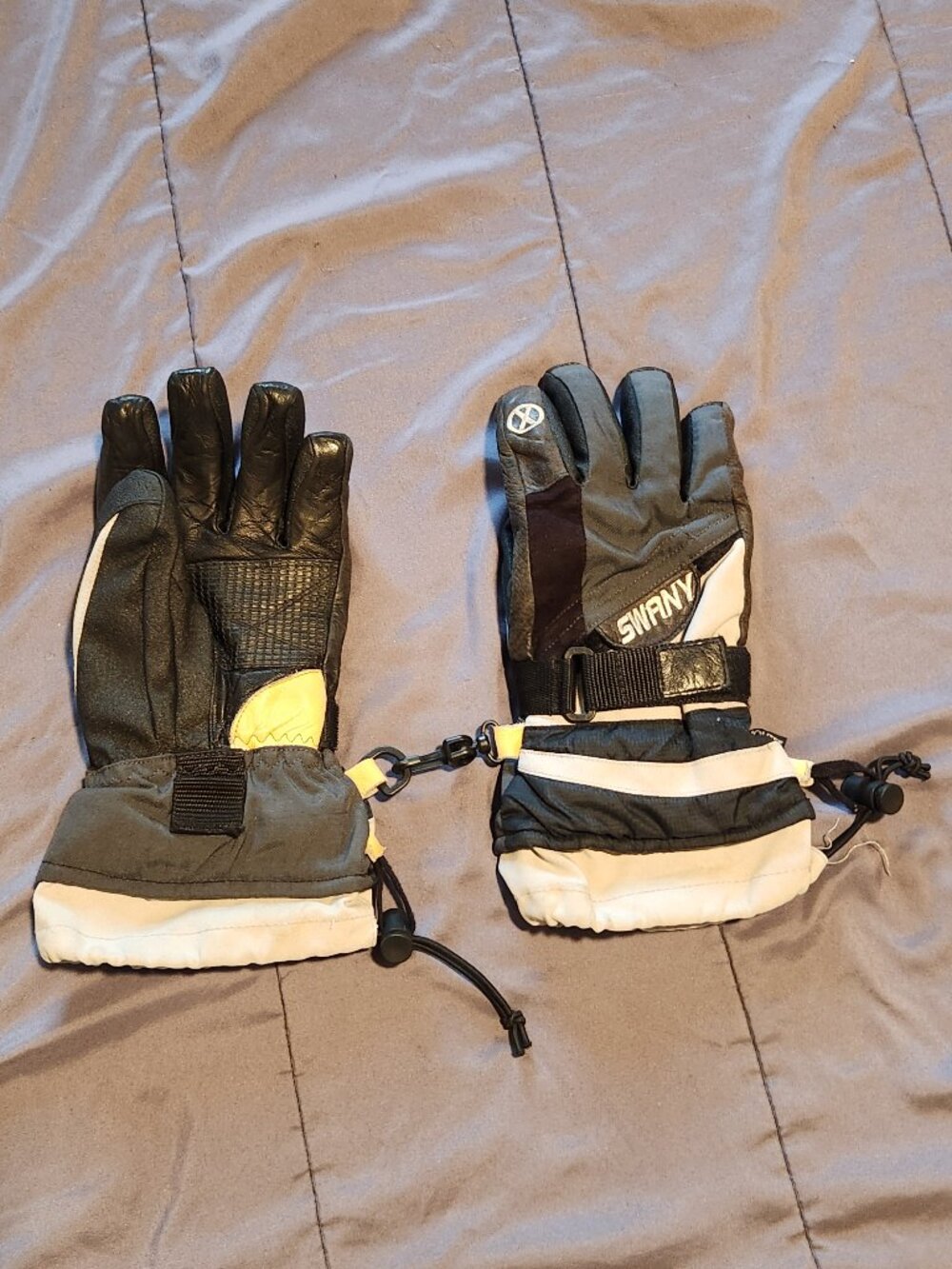 used, Swany ski gloves, Ladies Medium - Picture 6 of 7